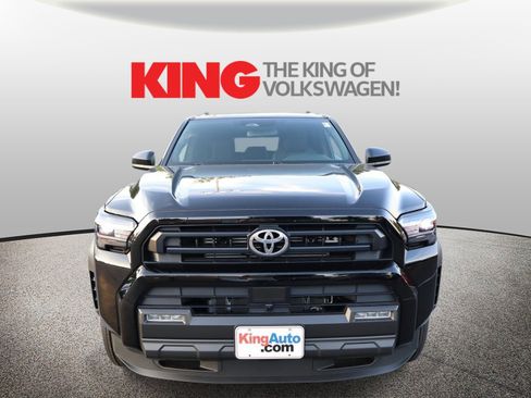 Used 2026 Toyota 4Runner SR5 AWD/4WD image 9