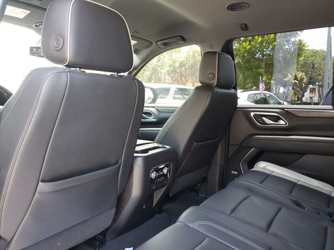 Used 2021 GMC Yukon SLT RWD image 14