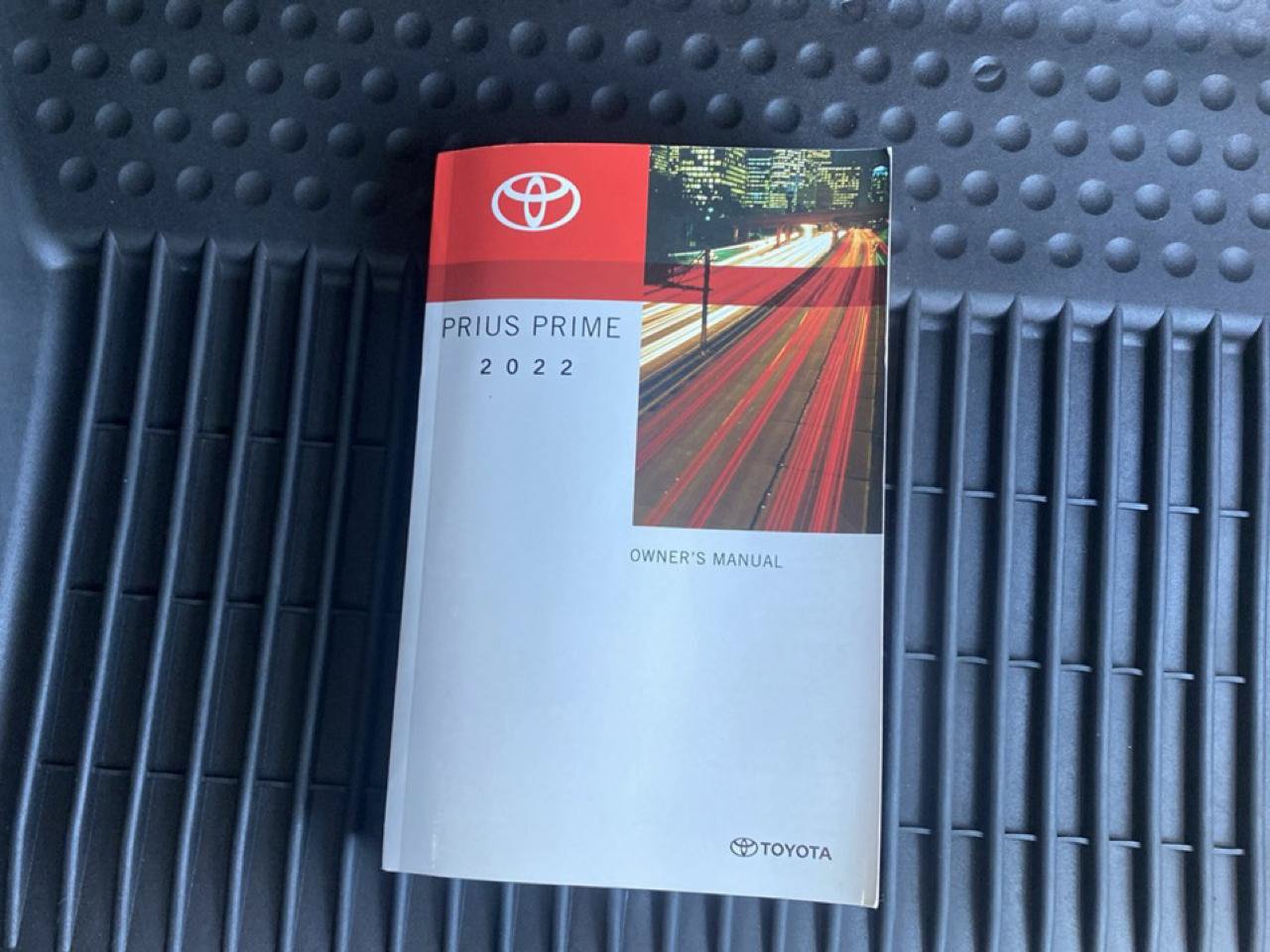Used 2022 Toyota Prius Prime Limited FWD image 35
