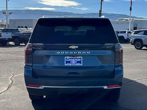 New 2026 Chevrolet Suburban LS image 6