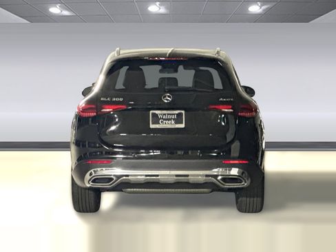 Used 2026 Mercedes-Benz GLC 300 4MATIC image 10