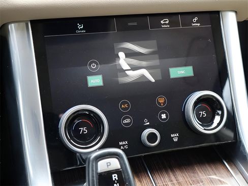 Used 2019 Land Rover Range Rover Sport SE image 25