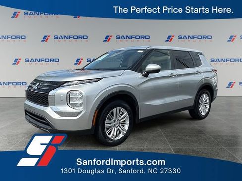 Used 2022 Mitsubishi Outlander ES AWD/4WD image 1
