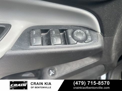 Used 2018 Chevrolet Equinox LT FWD image 16