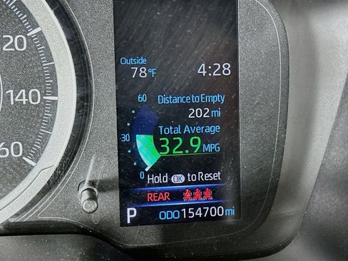 Used 2020 Toyota Corolla LE FWD image 19