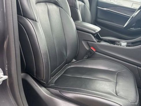 Used 2022 Jeep Grand Cherokee Limited 4xe image 32