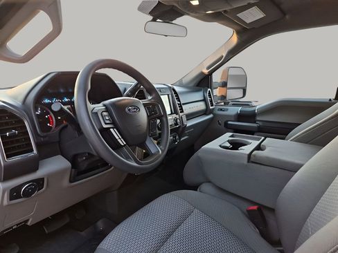 Used 2022 Ford F250 XLT w/ FX4 Off-Road Package image 28