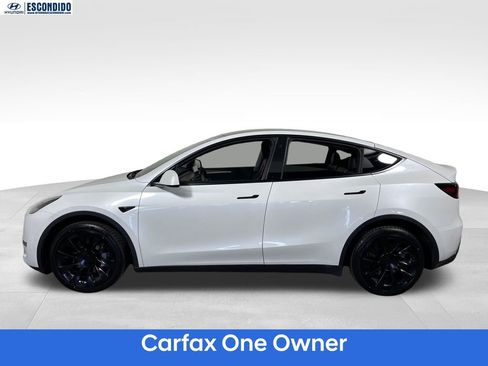 Used 2023 Tesla Model Y Long Range AWD/4WD image 2