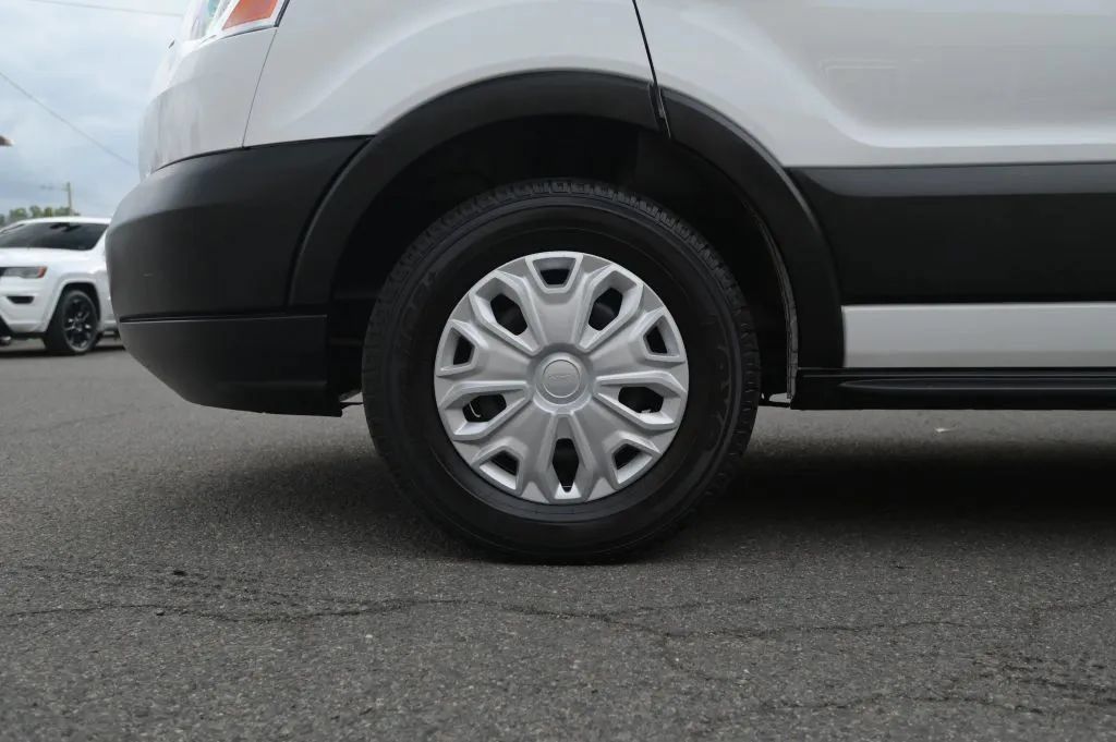 Used 2019 Ford Transit 350 XLT RWD image 11