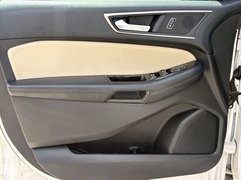 Used 2017 Ford Edge SEL w/ Equipment Group 201A FWD image 10