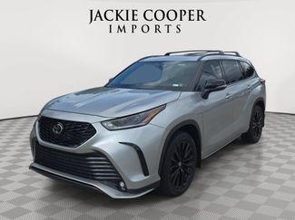 Used 2023 Toyota Highlander XSE FWD 360° Tour