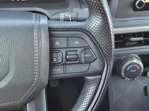 Used 2025 Toyota Tacoma SR AWD/4WD image 12