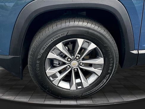 Used 2025 Chevrolet Equinox LT w/ Convenience Package II FWD image 36