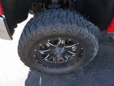 Used 2014 Chevrolet Silverado 1500 LTZ image 12