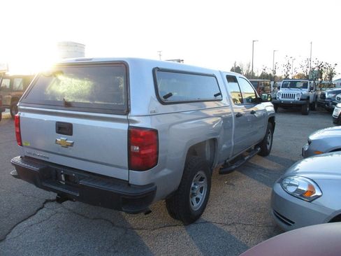 Used 2018 Chevrolet Silverado 1500 W/T image 2
