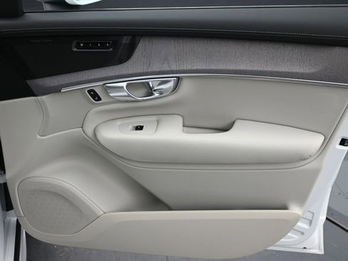 New 2026 Volvo XC90 B6 Ultra w/ Protection Package AWD/4WD image 14