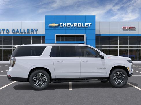 New 2026 Chevrolet Suburban Z71 w/ Comfort Package AWD/4WD image 6