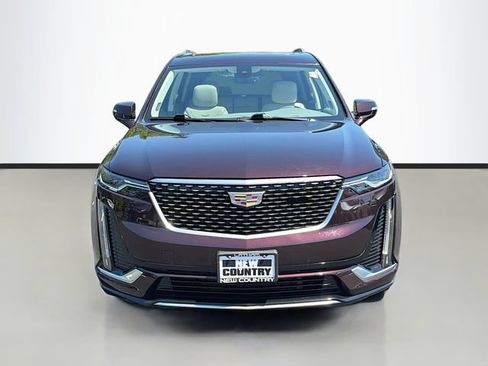Used 2021 Cadillac XT6 Premium Luxury AWD/4WD image 2