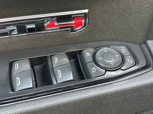 Used 2025 GMC Sierra 1500 AT4 w/ Technology Package AWD/4WD image 26