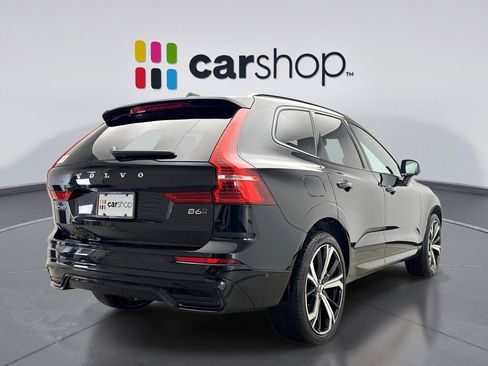 Used 2022 Volvo XC60 B6 R-Design w/ Advanced Package image 5