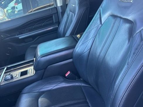 Used 2018 Ford Expedition Platinum image 6