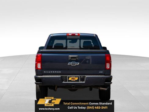 Used 2018 Chevrolet Silverado 1500 LTZ Z71 w/ Centennial Edition AWD/4WD image 4