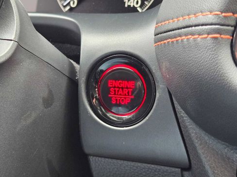 Used 2025 Honda HR-V Sport image 32