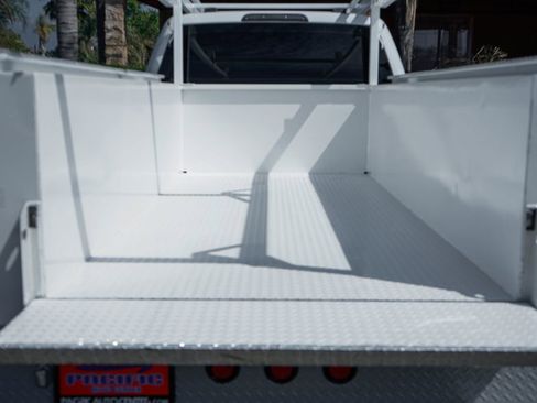 Used 2022 Ford F350 XL w/ Power Equipment Group RWD image 10