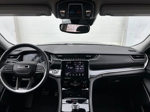 Used 2022 Jeep Grand Cherokee L Laredo w/ Luxury Tech Group I AWD/4WD image 10