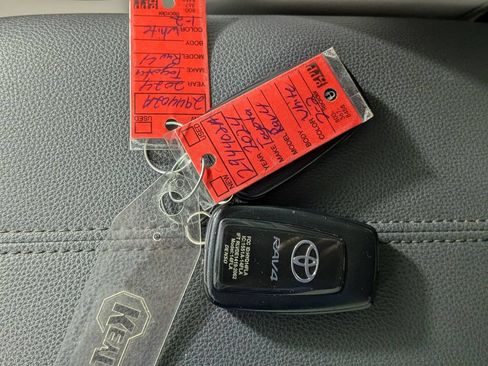 Used 2024 Toyota RAV4 XLE Premium FWD image 30
