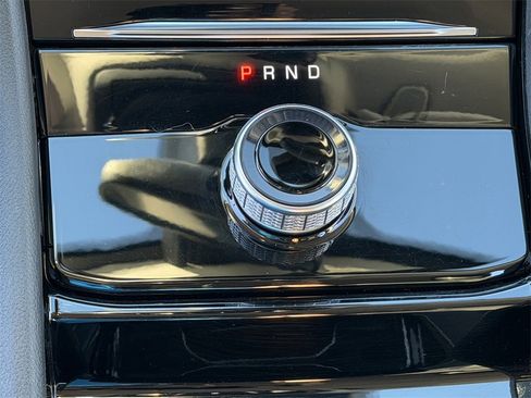 Used 2023 Jeep Grand Cherokee L Laredo image 15