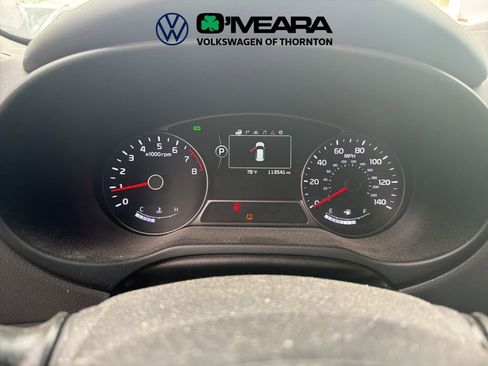 Used 2016 Kia Soul ! w/ Premium Package image 3