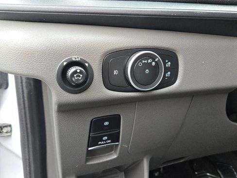Used 2023 Ford Transit 350 XLT image 18