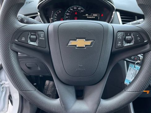 Used 2022 Chevrolet Trax LS w/ Tint and Cruise Package FWD image 20