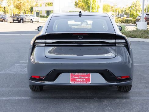 New 2026 Toyota Prius Plug-In Hybrid FWD image 5
