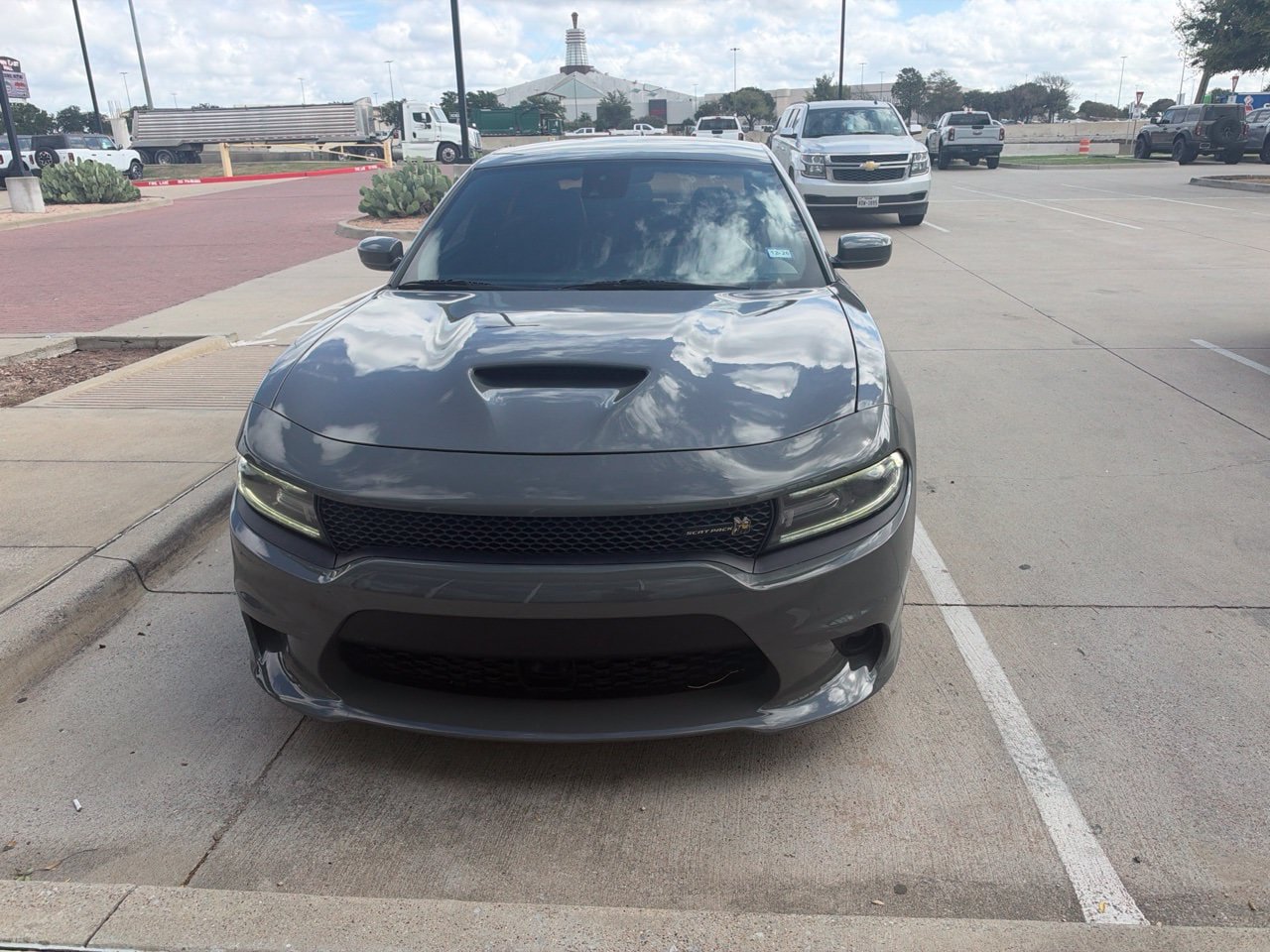 Used 2018 Dodge Charger R/T Scat Pack RWD image 2