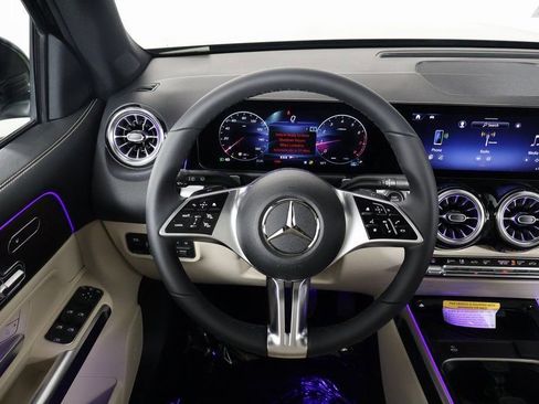 New 2026 Mercedes-Benz GLB 250 4MATIC image 3
