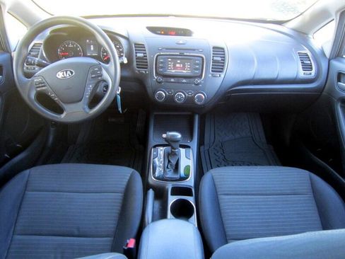 Used 2017 Kia Forte LX w/ LX Popular Package image 13