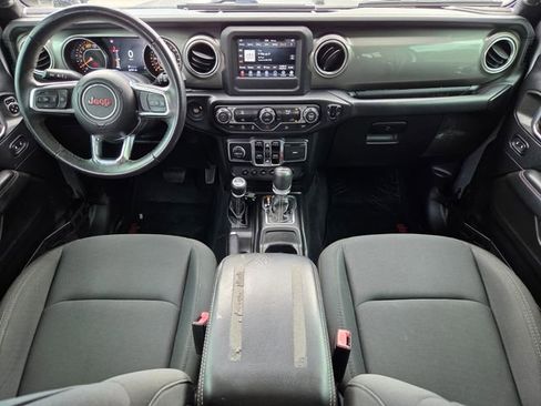 Certified 2019 Jeep Wrangler Unlimited Sahara AWD/4WD image 17