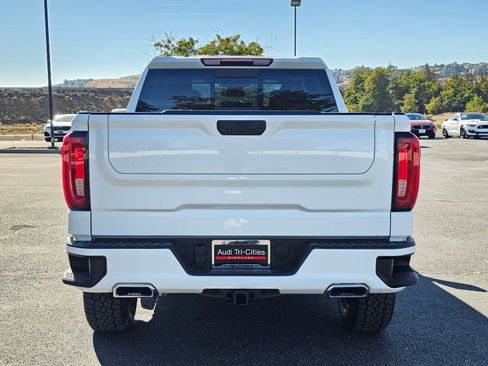 Used 2022 GMC Sierra 1500 AT4 w/ AT4 Preferred Package image 5