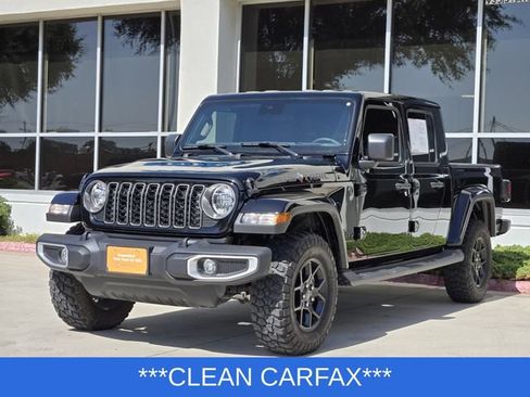 Certified 2025 Jeep Gladiator Sport AWD/4WD image 3