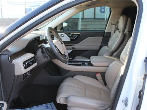 Used 2023 Lincoln Aviator Reserve w/ Equipment Group 201A image 24