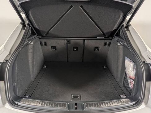 New 2026 Porsche Macan image 17