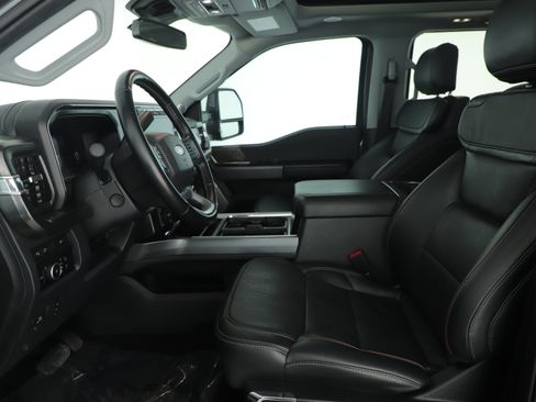 Used 2024 Ford F250 Lariat w/ Lariat Ultimate Package image 4