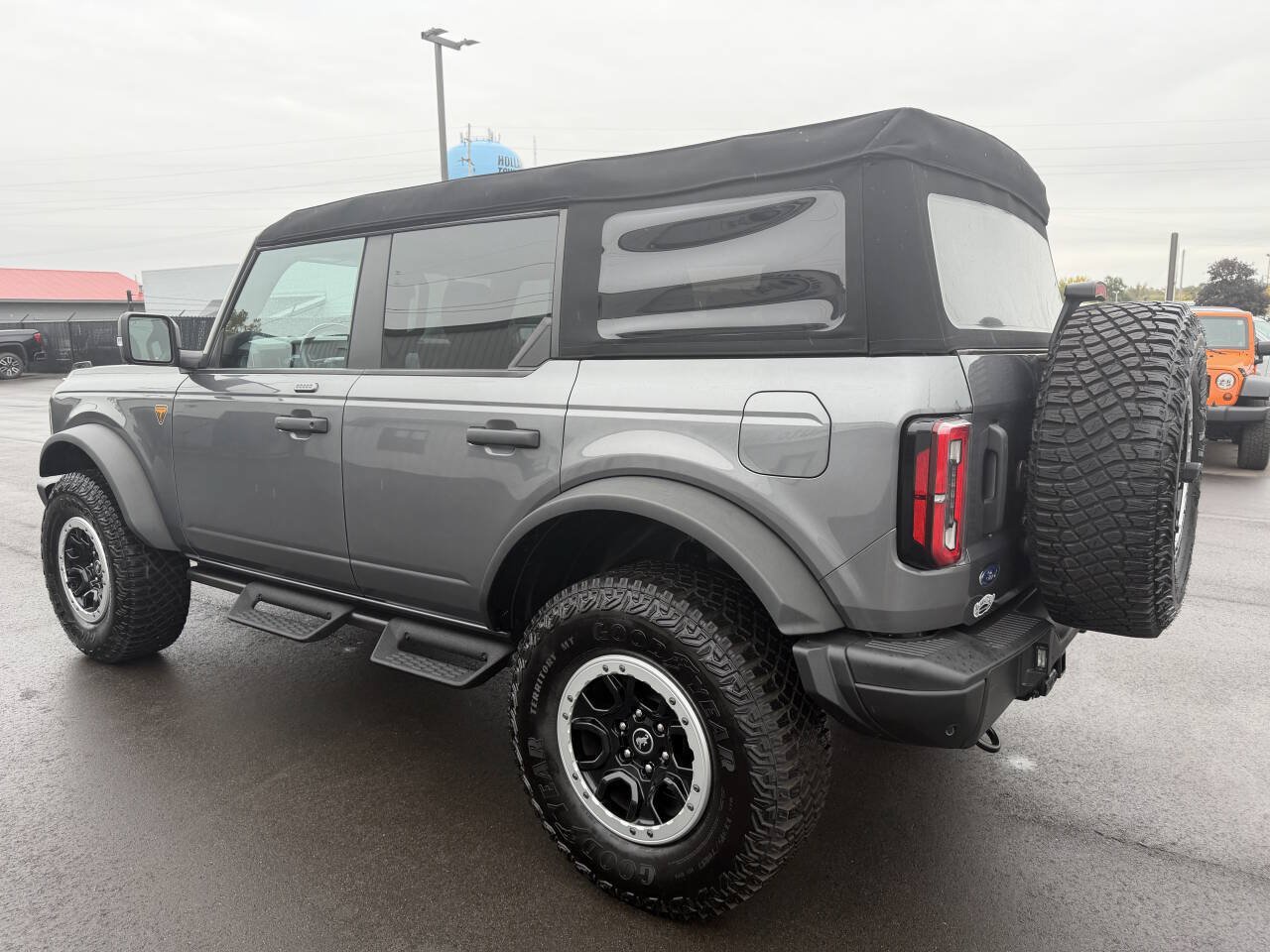 Used 2023 Ford Bronco Badlands w/ Sasquatch Package AWD/4WD image 6