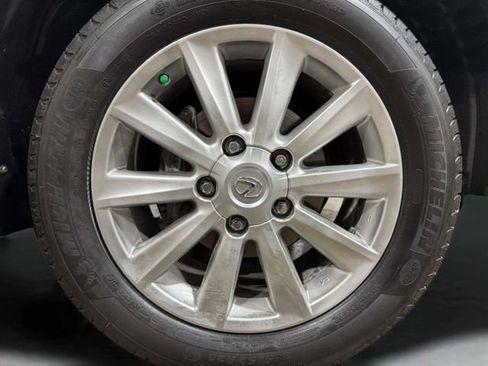 Used 2011 Lexus LX 570 4WD image 38