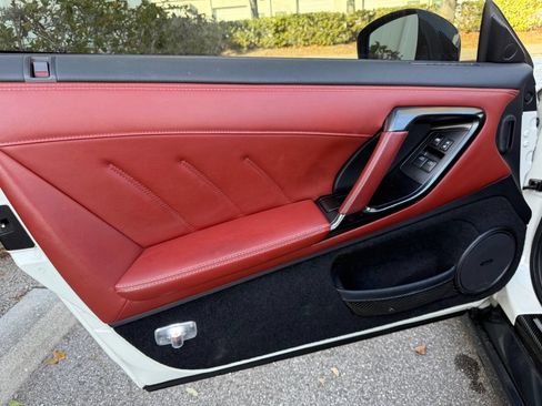 Used 2016 Nissan GT-R Premium image 21