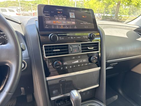 Used 2021 Nissan Armada SV w/ SV Appearance Package RWD image 27