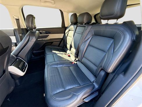 Used 2024 Lincoln Nautilus Reserve image 26