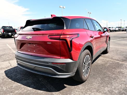 Used 2024 Chevrolet Blazer EV LT AWD/4WD image 6